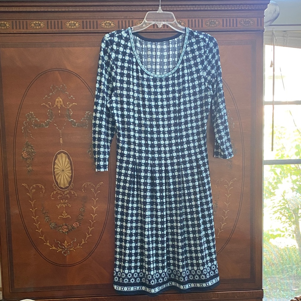 Elegant Navy and White Checkered Dress